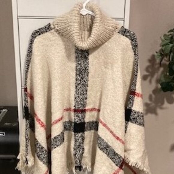 City Wear Turtleneck Poncho - One Size - Tan, Black and Red Plaid - New With Tag - Picture 1 of 4